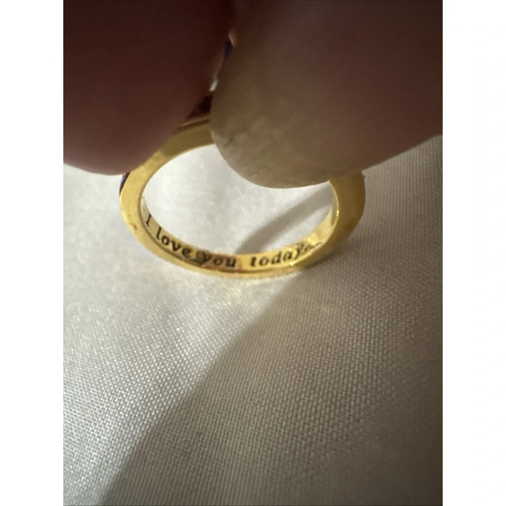 Danbury Mint Women's Gold rings Sz 7 Engraved 14 Ct Gold Mocha/white Diamonds